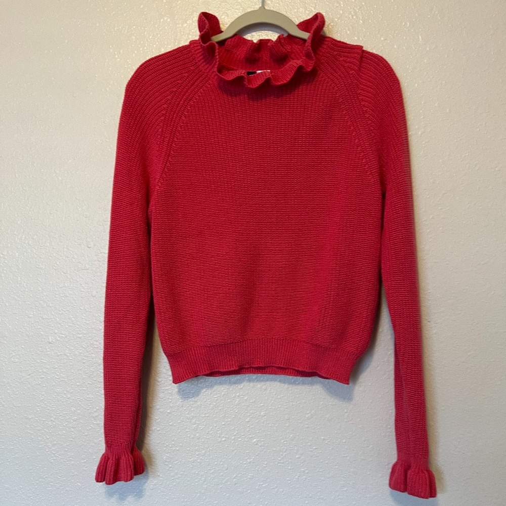 3/$30 H&M Raspberry Ruffle Knit Top | Size M - Picture 3 of 6